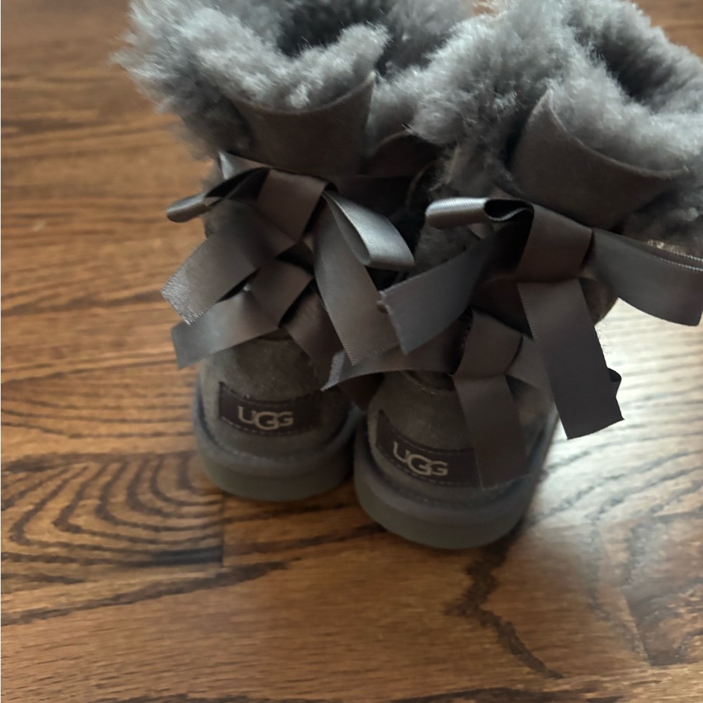UGG Kids Boots with Charcoal Bows